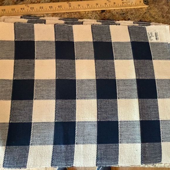 Eddie Bauer NWT set of 4 navy cream buffalo check placemats and napkins - Picture 4 of 6